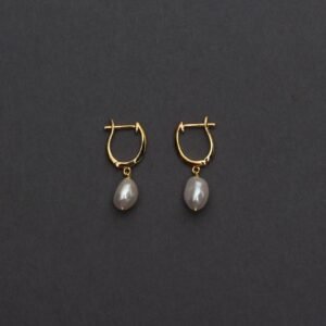 Sterling Silver Earring with Pearl – Classic and Elegant Design